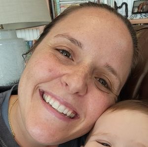 Meet your Posher, Caitlin